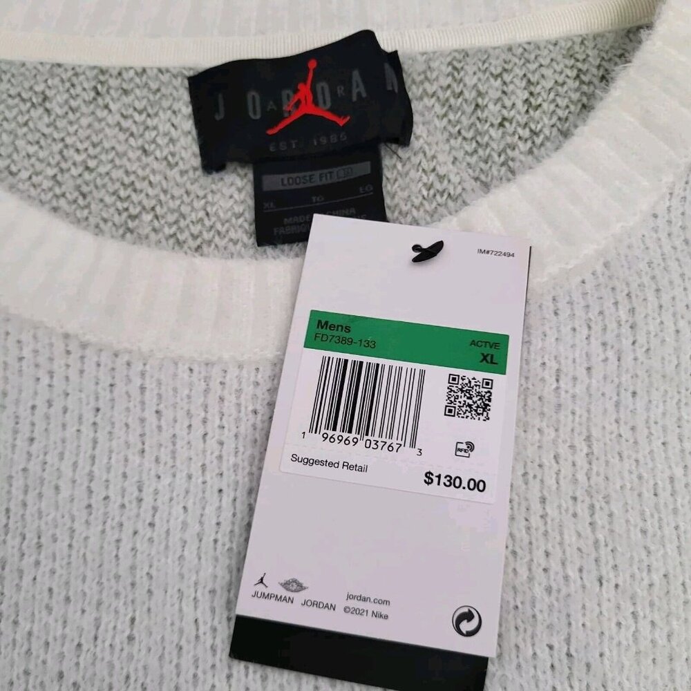 Jordan Flight Heritage Crew Sweater White Men's Size XL FD7389 133 NWT - Picture 6 of 6
